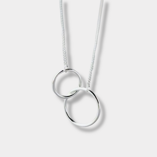 Interlocked Hoop Necklace