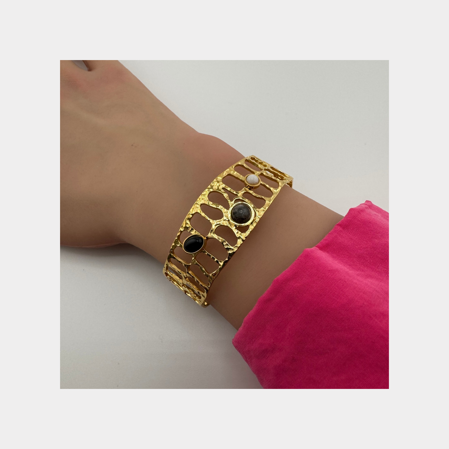 Hollow Pattern Bangle